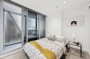A Comfy Apt Next to Southern Cross FREE Parking